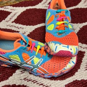 ASICS men’s Noosa tennis shoe size 9